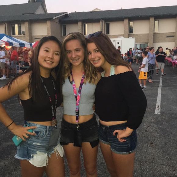 Meet your Posher, Taylor - Picture 1 of 1